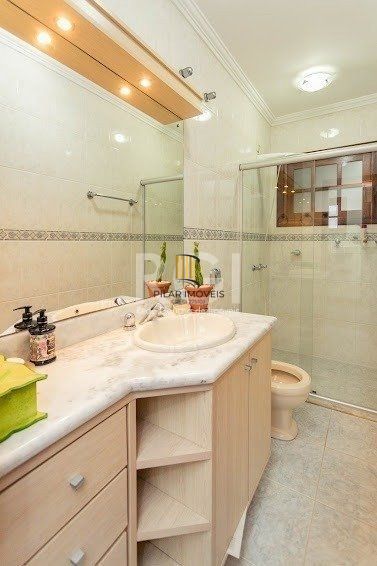 Casa para Venda - 304m², 4 dormitórios, sendo 1 suites, 3 vagas - Jardim Lindóia