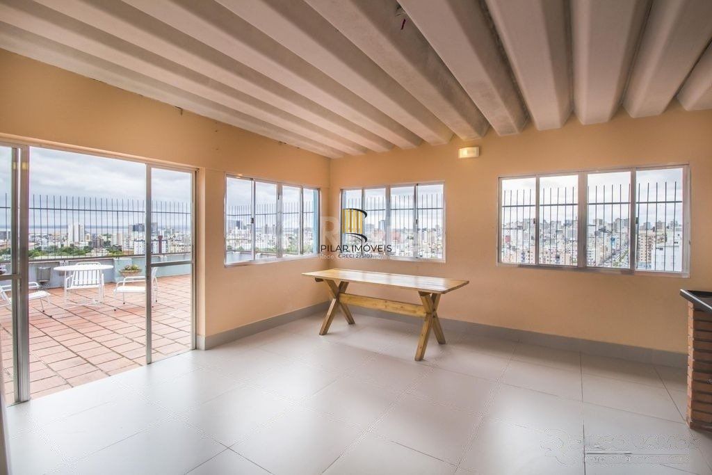 Apartamento 2 Dormitório(s) Bairro Farroupilha