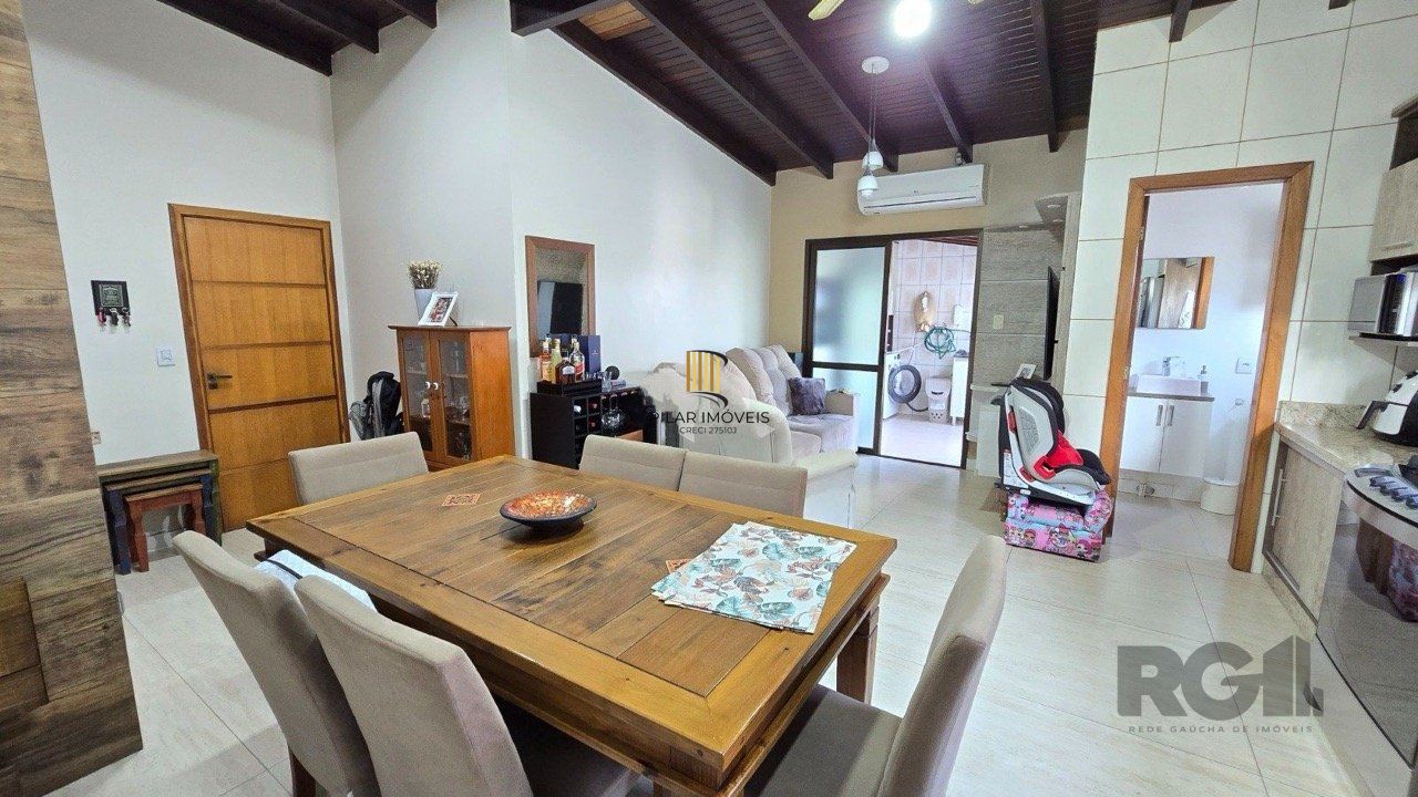 Cobertura de 90m² - 3 dormitórios, 2 banheiros, terraço com churrasqueira e 1 vaga de garagem no Bom Jesus