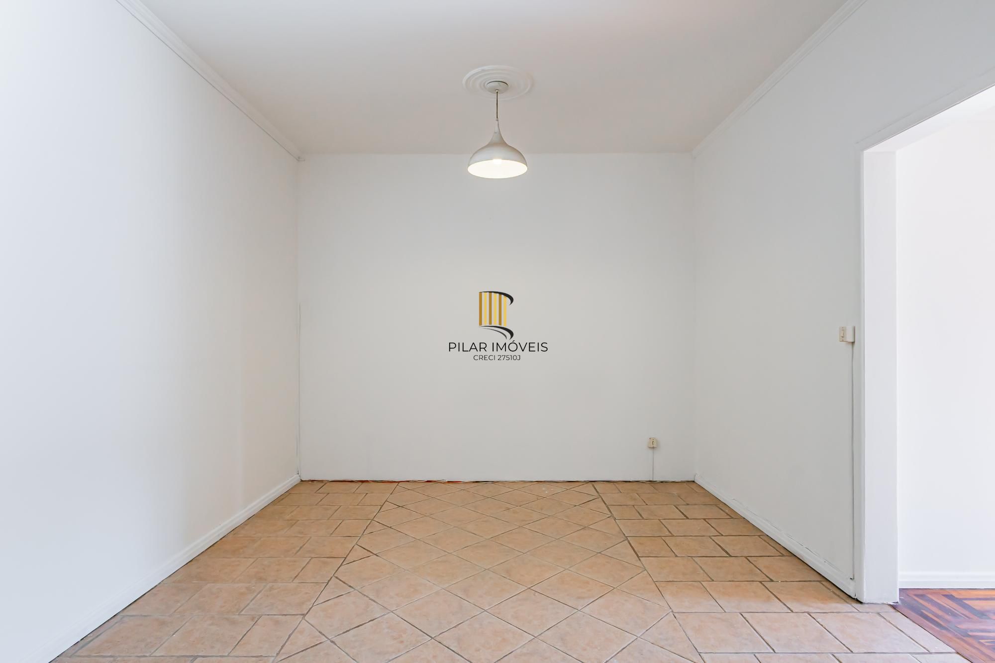 Apartamento de 2 Quartos com pátio no bairro Petrópolis