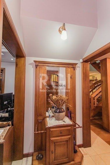 Casa para Venda - 304m², 4 dormitórios, sendo 1 suites, 3 vagas - Jardim Lindóia