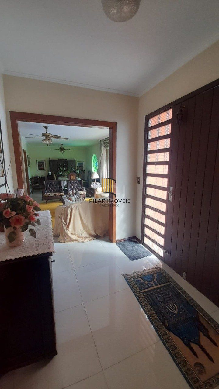 Casa para Venda - 250m², 3 dormitórios, sendo 1 suites, 3 vagas - Chácara das Pedras