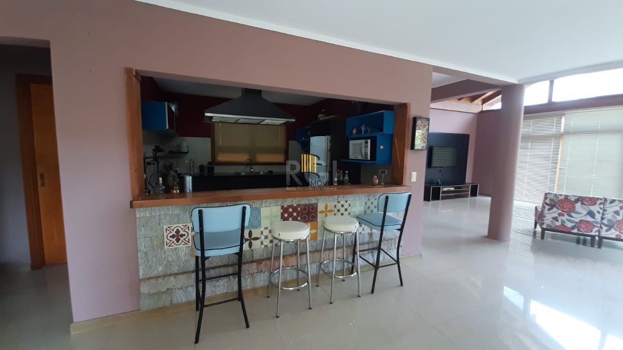 Casa para Venda - 400m², 3 dormitórios, sendo 1 suites, Vila Morada Gaúcha