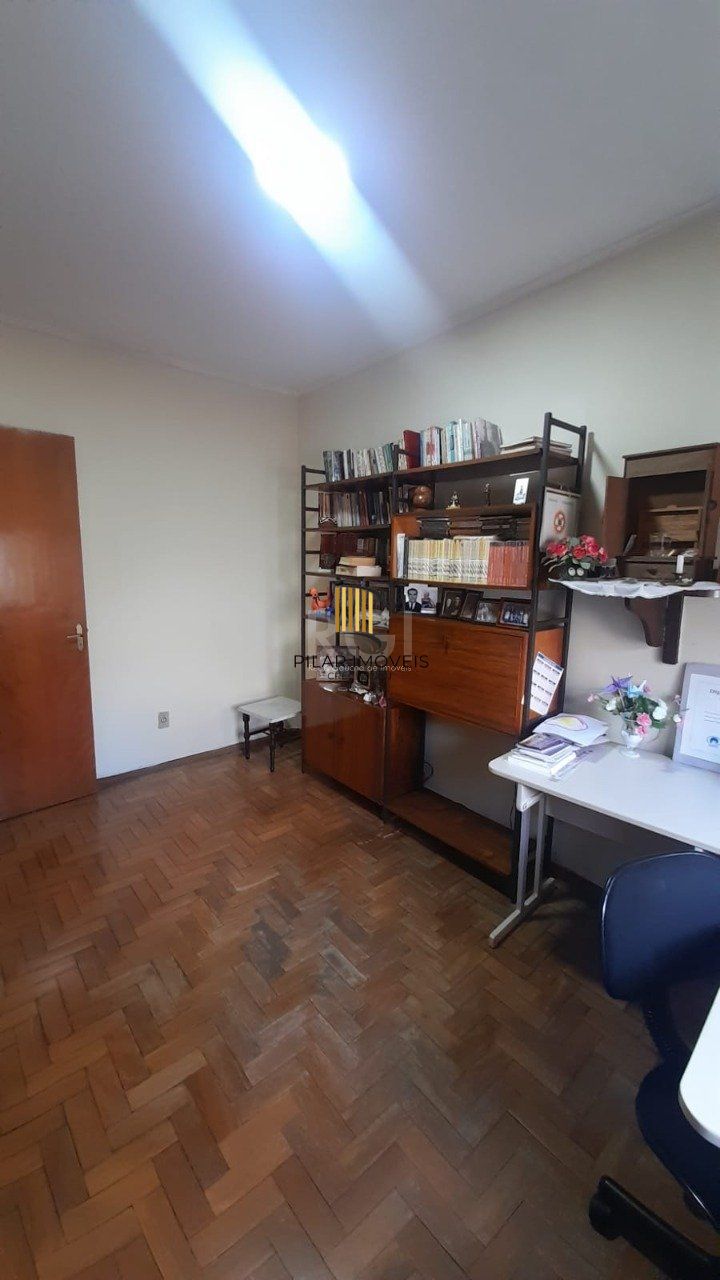 Casa para Venda - 250m², 3 dormitórios, sendo 1 suites, 3 vagas - Chácara das Pedras