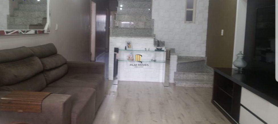 Casa para Venda - 239m², 3 dormitórios, sendo 1 suites, 2 vagas - Alto Petrópolis