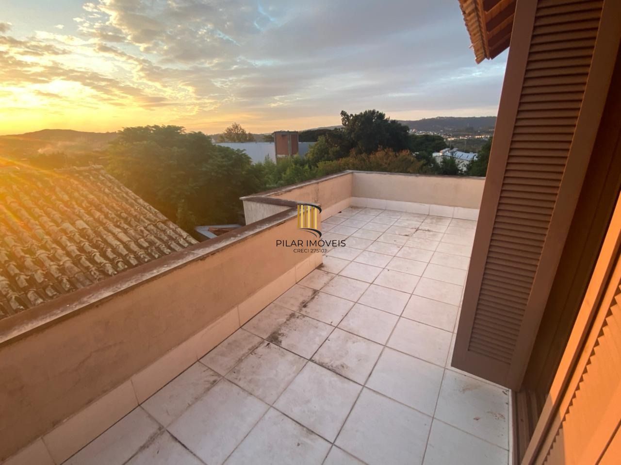 Casa Condominio para Venda - 1200m², 3 dormitórios, sendo 1 suites, 2 vagas - Ipanema