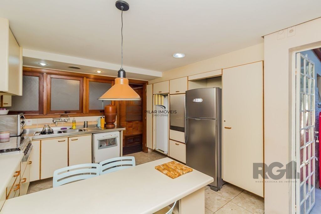 Apartamento 4 dormitórios no bairro Mont Serrat