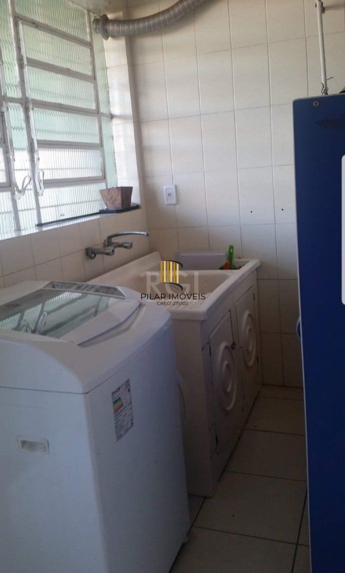Casa para Venda - 239m², 3 dormitórios, sendo 1 suites, 2 vagas - Alto Petrópolis