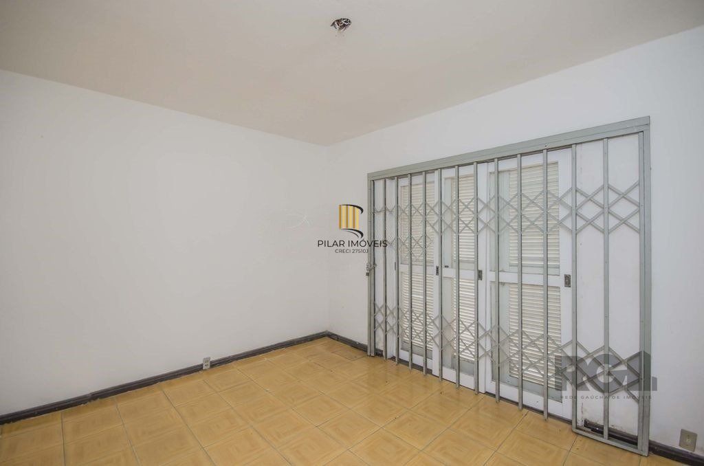 Casa 4 dormitórios no bairro Passo da Areia