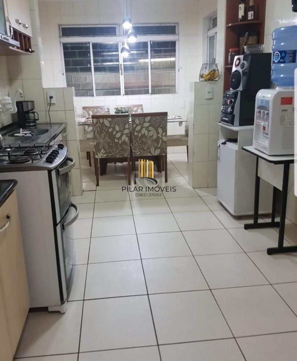 Casa para Venda - 239m², 3 dormitórios, sendo 1 suites, 2 vagas - Alto Petrópolis