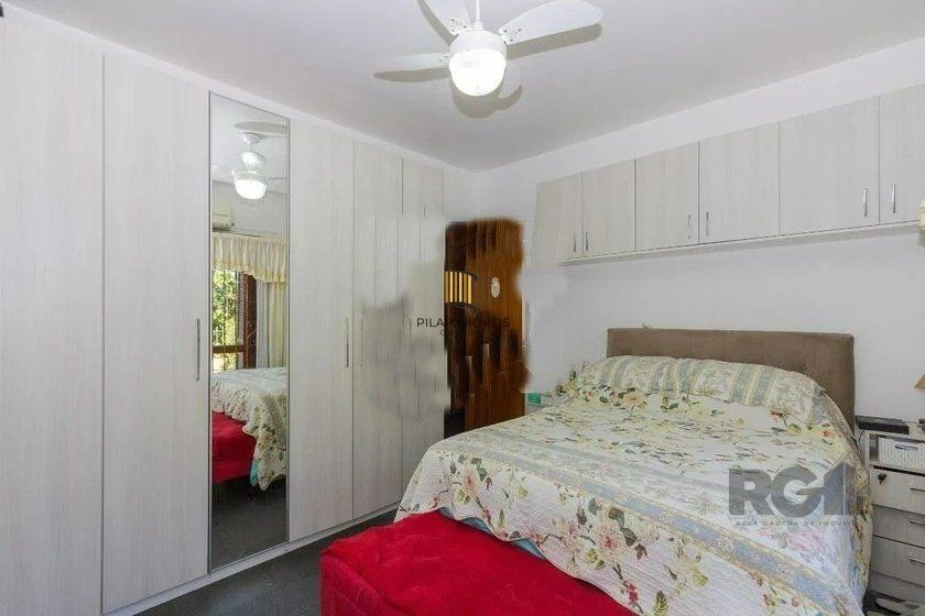 Casa 4 dormitórios no bairro Passo da Areia