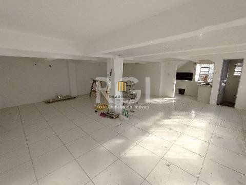 Casa 3 dormitórios no bairro Passo da Areia