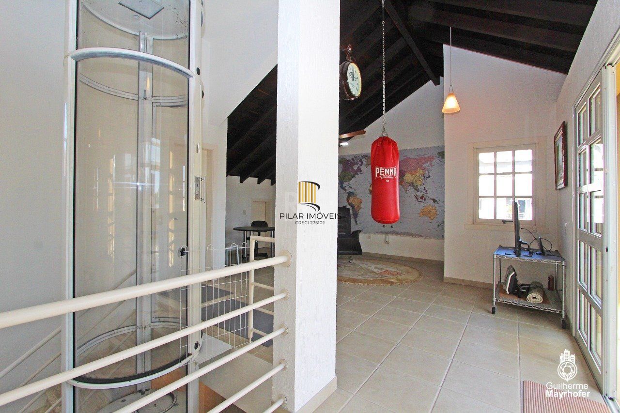 Casa Condominio para Venda - 380m², 2 dormitórios, sendo 2 suites, 3 vagas - Chácara das Pedras