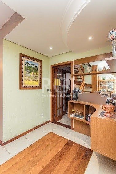 Casa para Venda - 304m², 4 dormitórios, sendo 1 suites, 3 vagas - Jardim Lindóia