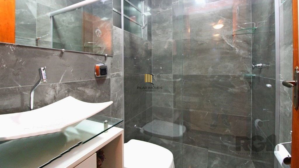 Casa 3 Dormitório(s) Bairro Sarandi