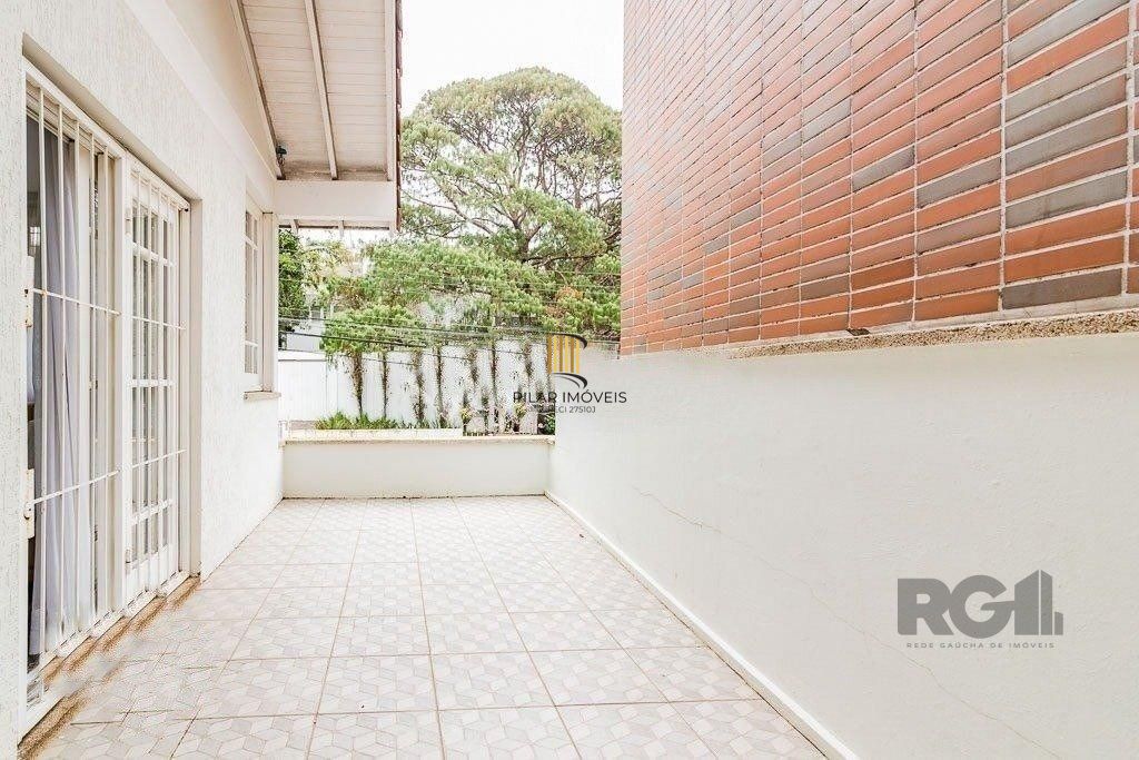 Casa 5 Dormitório(s) Bairro Três Figueiras