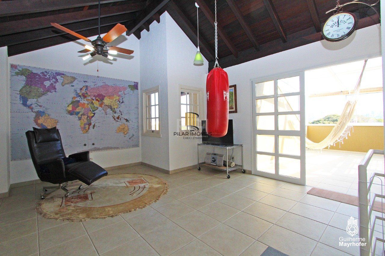 Casa Condominio para Venda - 380m², 2 dormitórios, sendo 2 suites, 3 vagas - Chácara das Pedras
