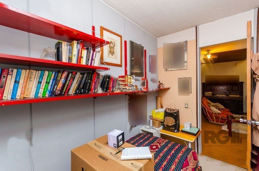 Casa 4 Dormitório(s) Bairro Chácara das Pedras