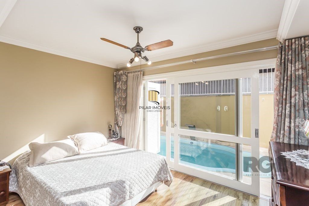 Casa 4 Dormitório(s) Bairro Sarandi