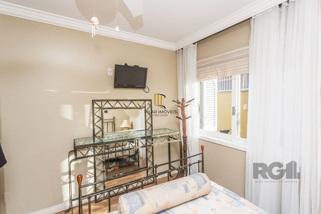 Casa 4 Dormitório(s) Bairro Sarandi