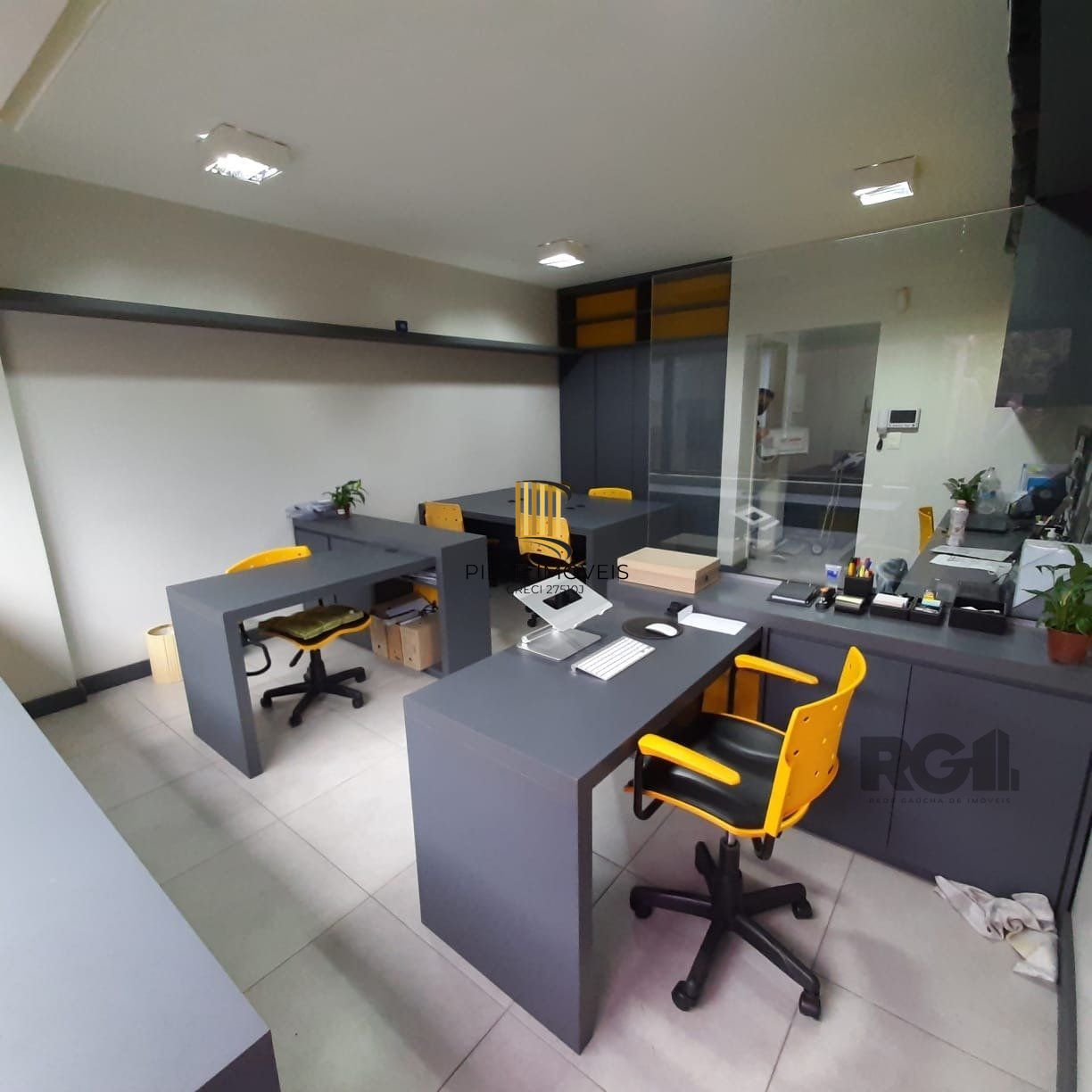 Conjunto/Sala para Venda - 36.49m², 0 dormitórios, Petrópolis