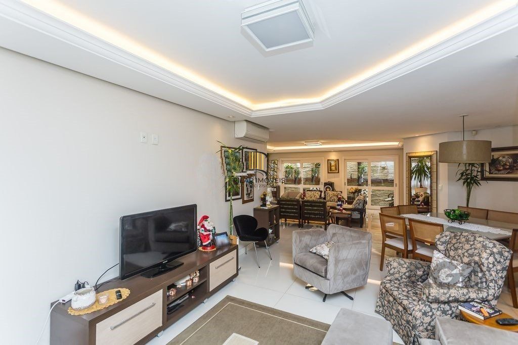 Casa 4 Dormitório(s) Bairro Sarandi