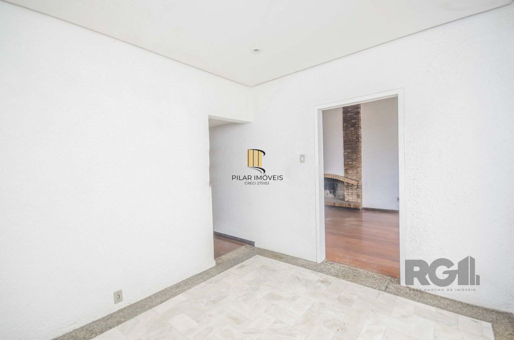 Casa 4 dormitórios no bairro Passo da Areia
