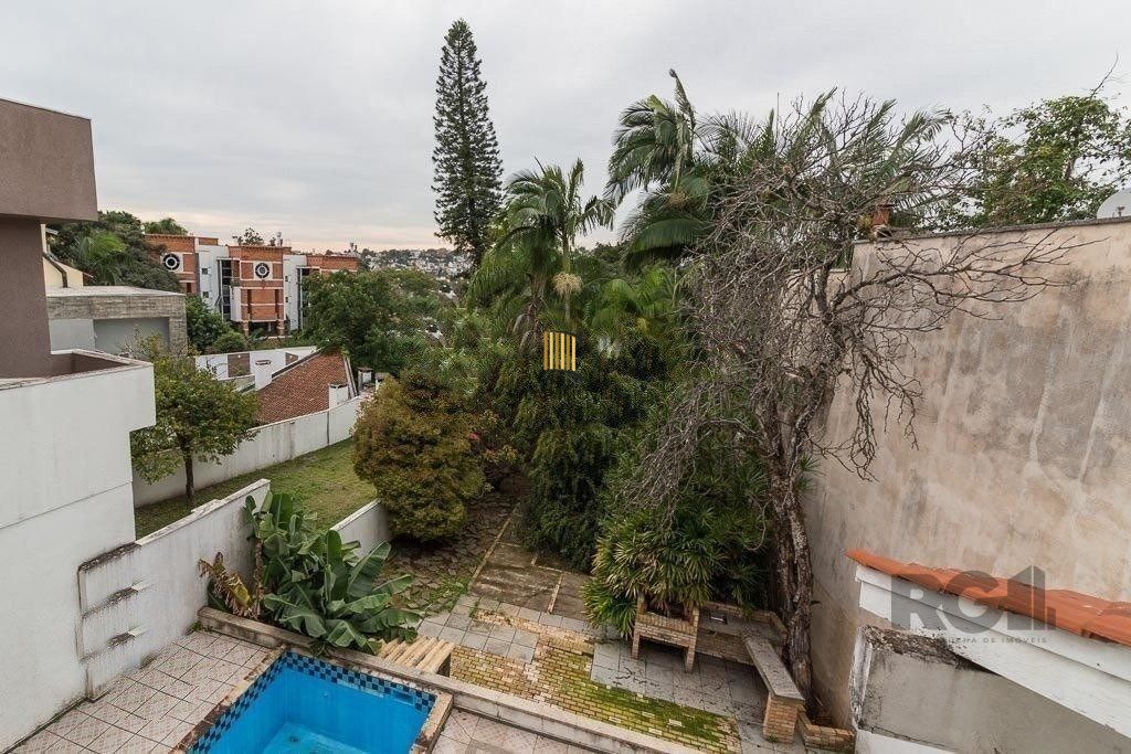 Casa 5 Dormitório(s) Bairro Três Figueiras