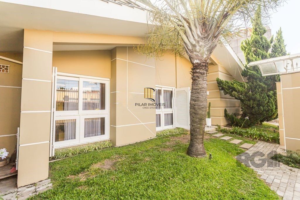 Casa 4 Dormitório(s) Bairro Sarandi