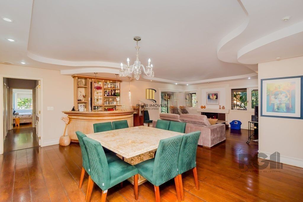 Apartamento 4 dormitórios no bairro Mont Serrat