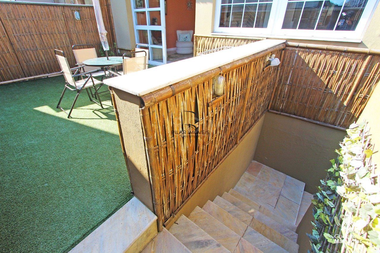 Casa Condominio para Venda - 380m², 2 dormitórios, sendo 2 suites, 3 vagas - Chácara das Pedras