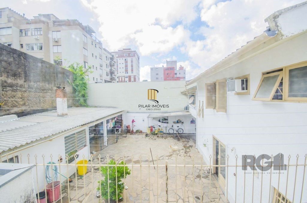 Casa 4 dormitórios no bairro Passo da Areia
