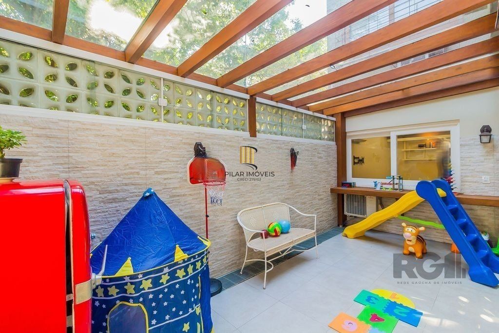 Apartamento 4 dormitórios no bairro Mont Serrat