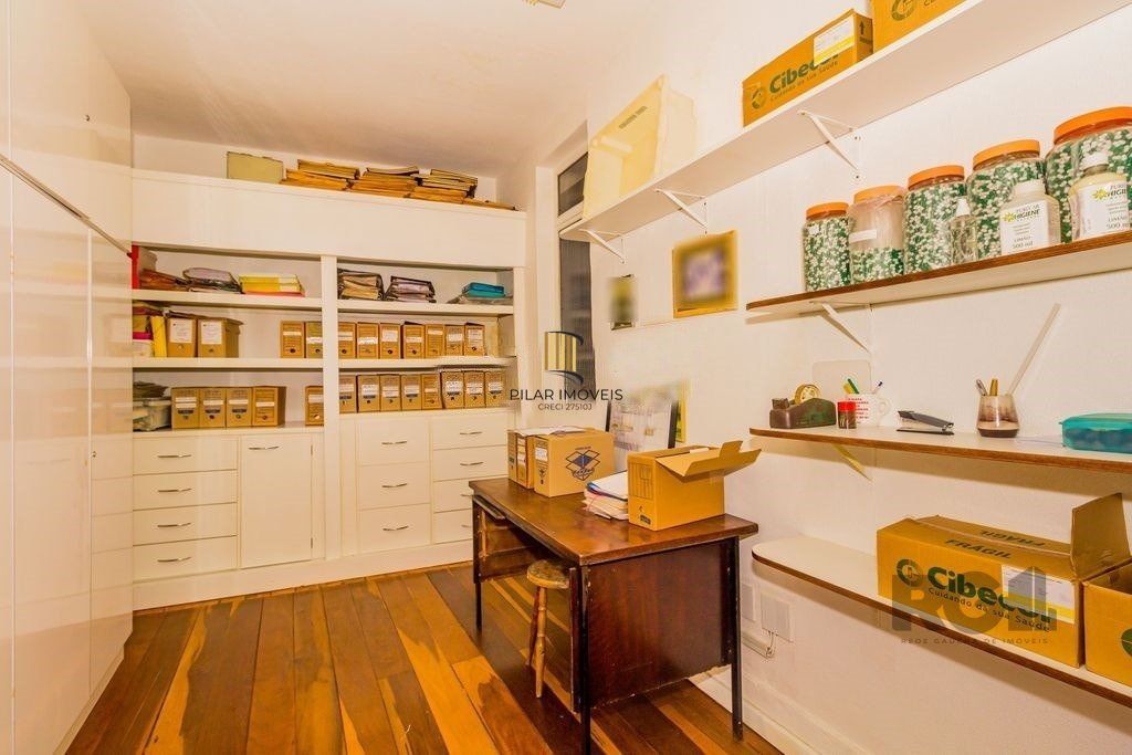 Casa 4 Dormitório(s) Bairro Glória