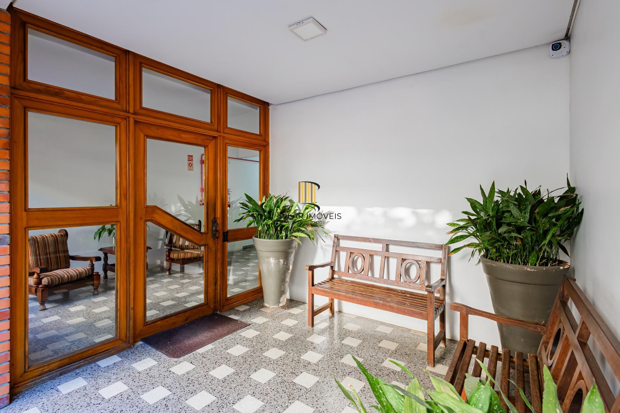 Apartamento de 2 Quartos com pátio no bairro Petrópolis