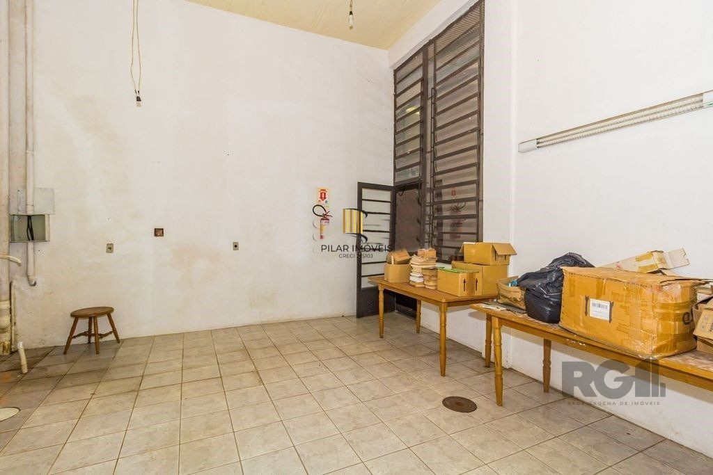 Casa 4 Dormitório(s) Bairro Glória