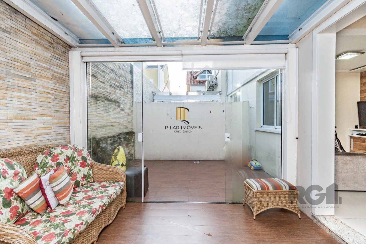 Casa de Condomínio 3 dormitórios no bairro Estância Velha