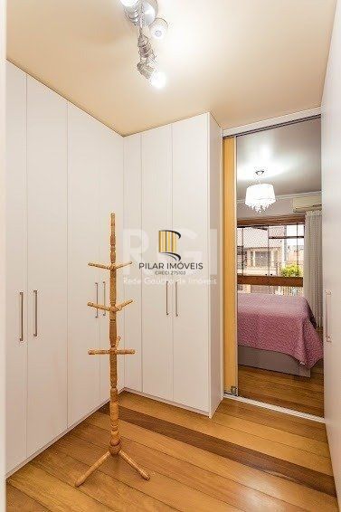 Casa para Venda - 304m², 4 dormitórios, sendo 1 suites, 3 vagas - Jardim Lindóia