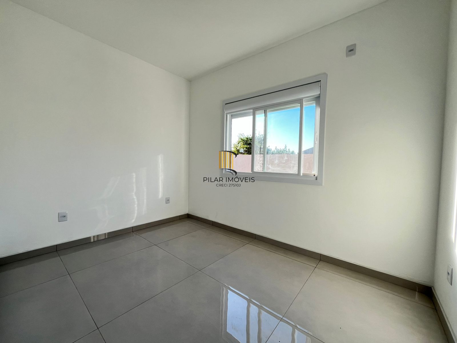 Casa de 3 Quartos de alto padrão, com excelente acabamento, perfeita para quem busca conforto, estilo e funcionalidade.