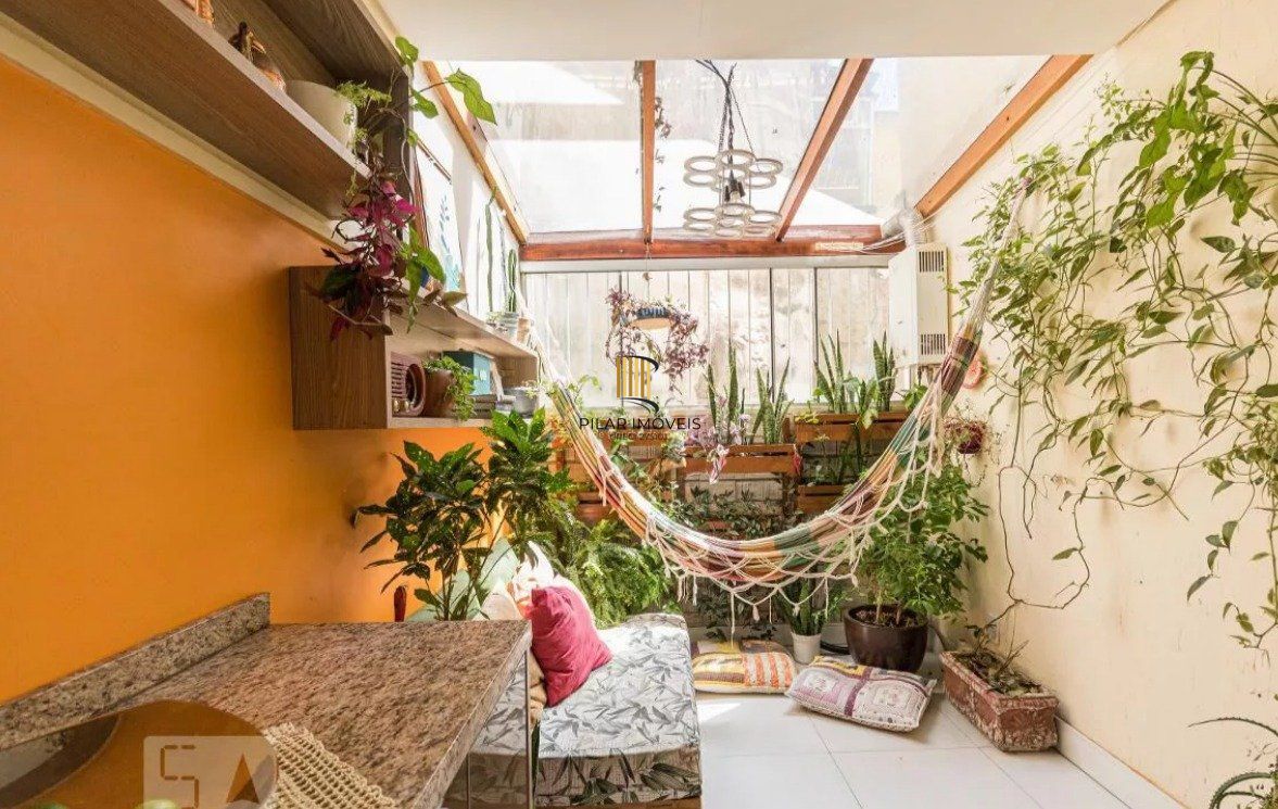 Apartamento para Venda - 61m², 2 dormitórios, São João