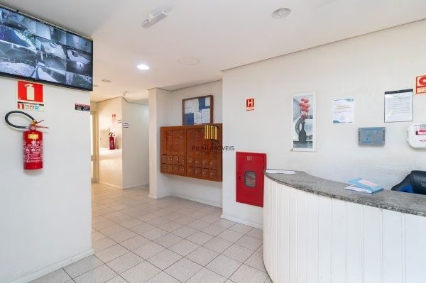 Apartamento com 2 quartos e 84m² no bairro Santo Antônio em Porto Alegre
