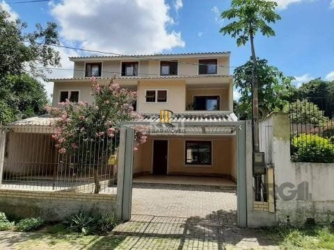 Casa 3 dormitórios no bairro Cavalhada