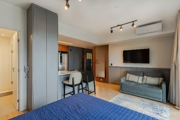 Lindo studio de 37m2, totalmente mobiliado, com 1 vaga de garagem no bairro Boa Vista