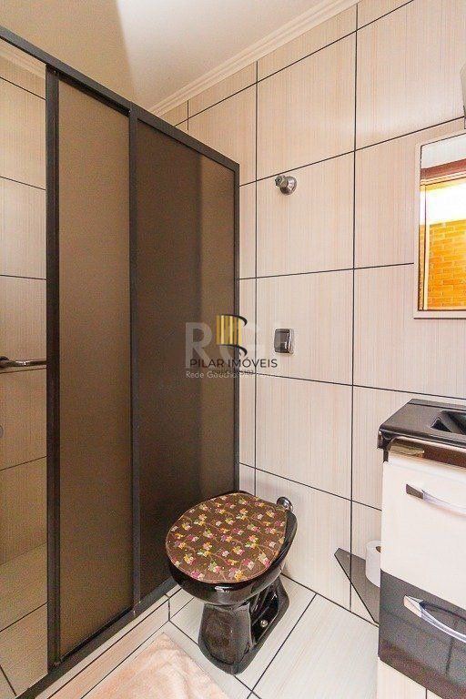 Casa para Venda - 350m², 3 dormitórios, sendo 2 suites, 5 vagas - Santo Antonio