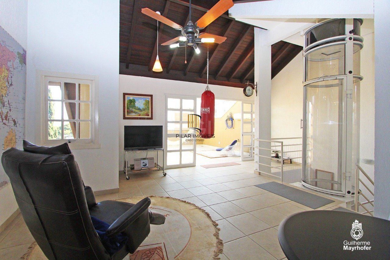 Casa Condominio para Venda - 380m², 2 dormitórios, sendo 2 suites, 3 vagas - Chácara das Pedras