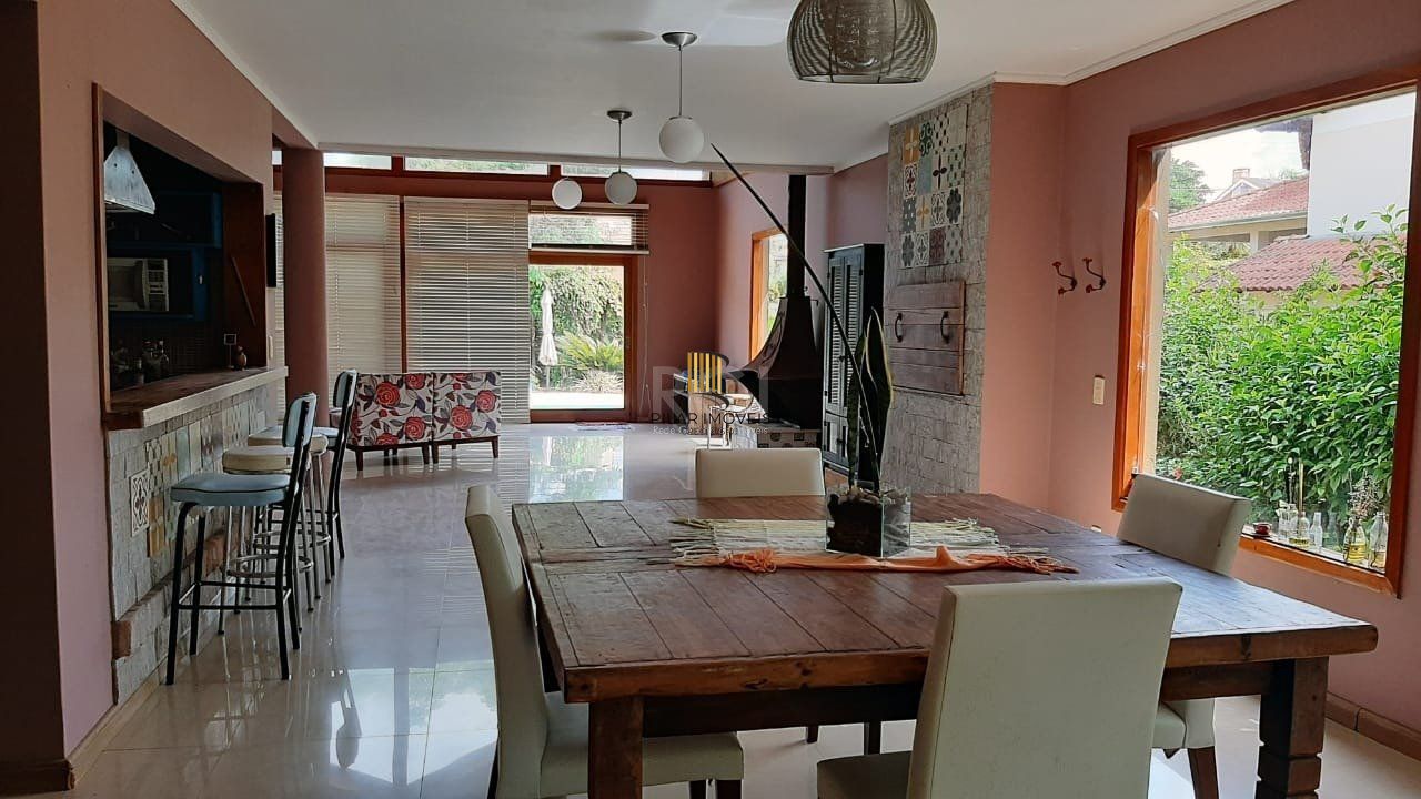 Casa para Venda - 400m², 3 dormitórios, sendo 1 suites, Vila Morada Gaúcha