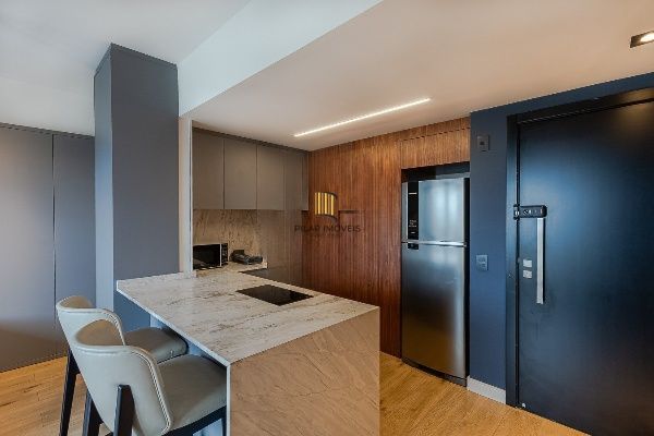 Lindo studio de 37m2, totalmente mobiliado, com 1 vaga de garagem no bairro Boa Vista