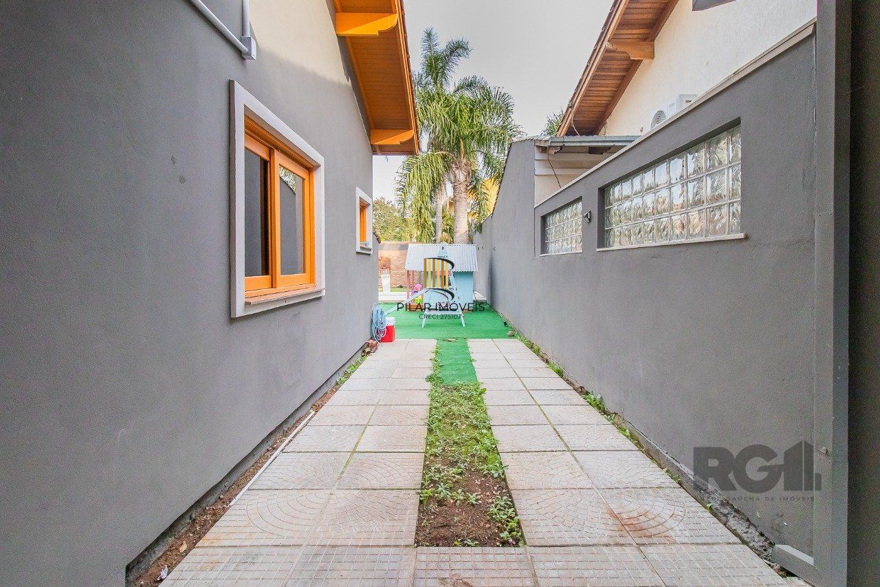 Casa de Condomínio 3 dormitórios no bairro São Lucas