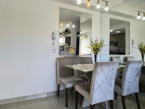 Apartamento de 2 quartos, suíte e 1 vaga de garagem no bairro Jardim Carvalho