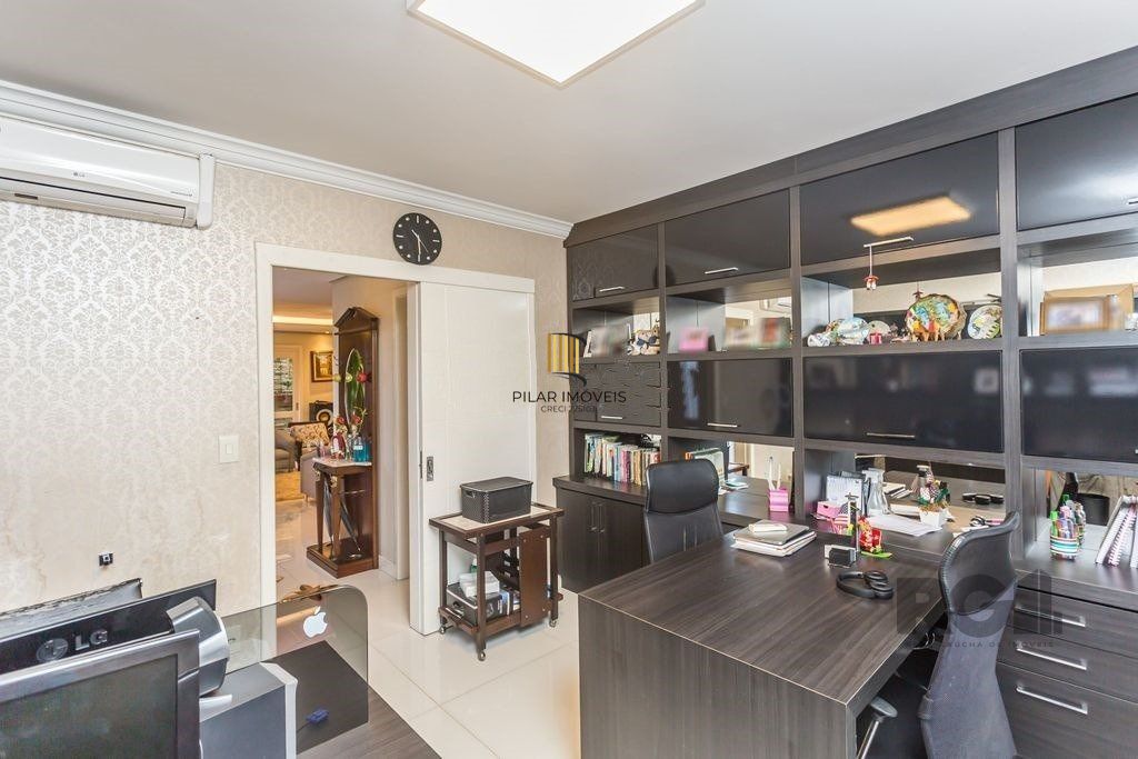 Casa 4 Dormitório(s) Bairro Sarandi